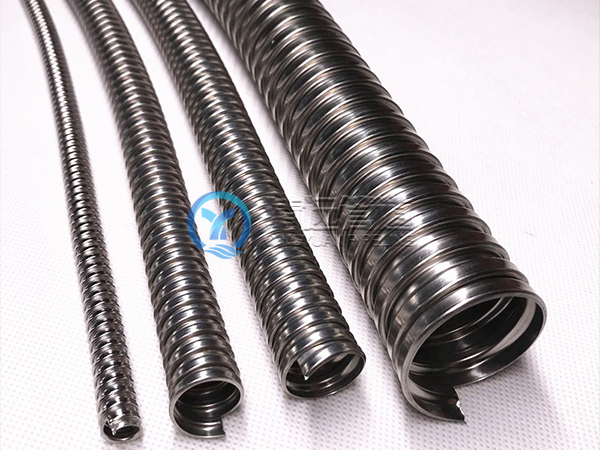 ��\����ܛ��