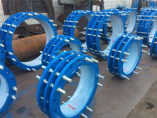 ������s���^